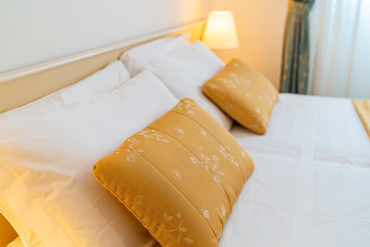 Hotel Karinzia カオルレ エクステリア 写真
