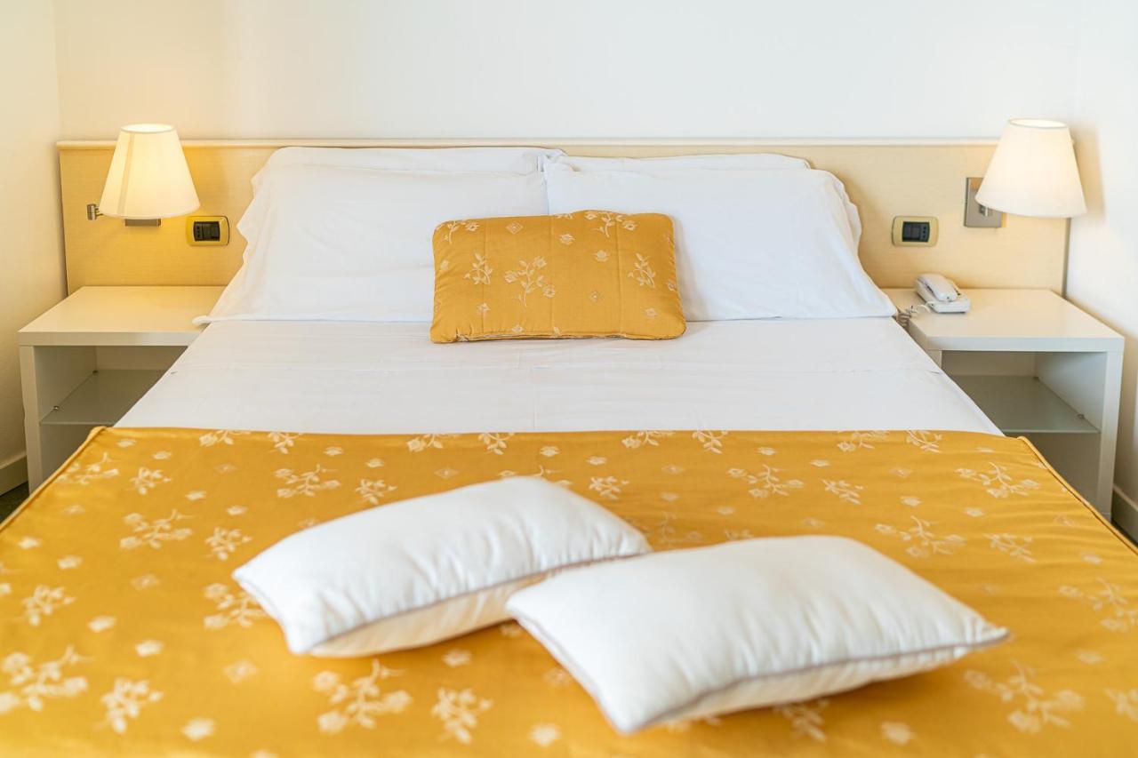 Hotel Karinzia カオルレ エクステリア 写真